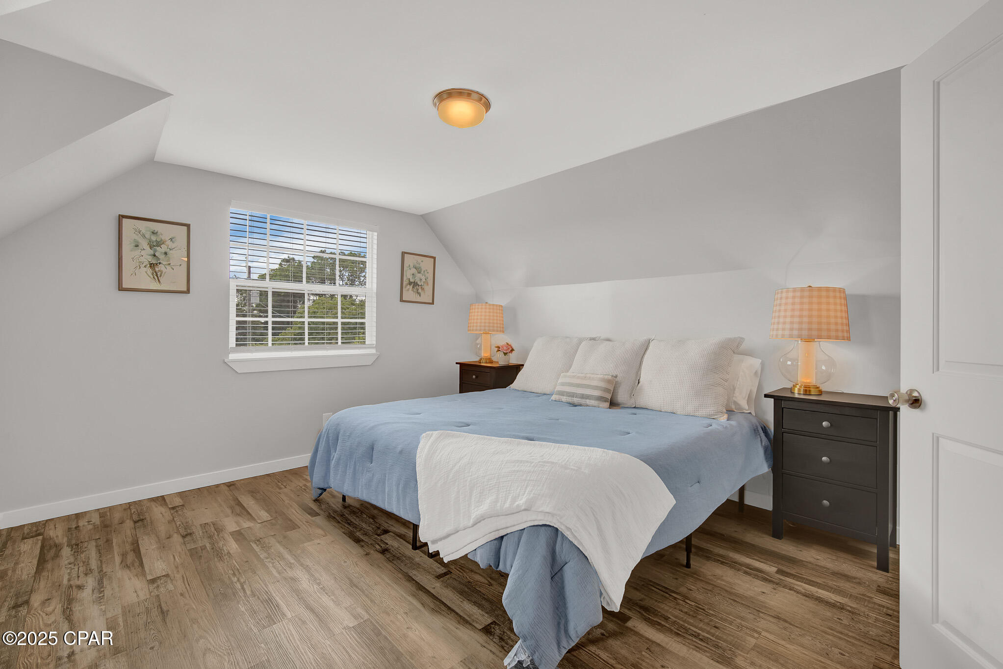 Laguna Beach Estates 7th Add - Residential