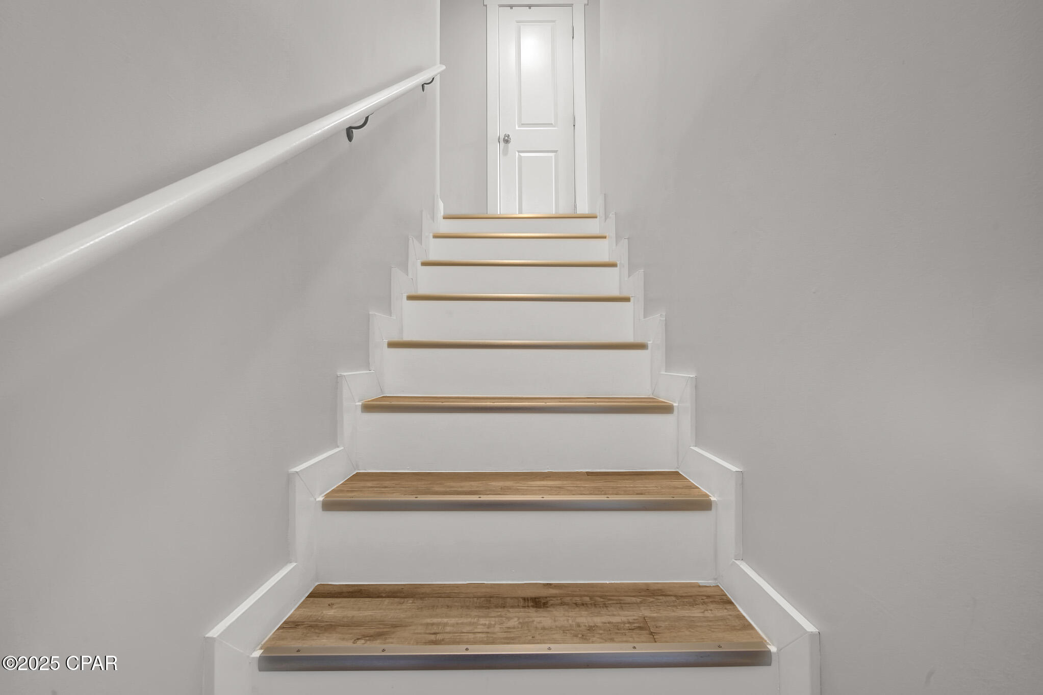 Laguna Beach Estates 7th Add - Residential