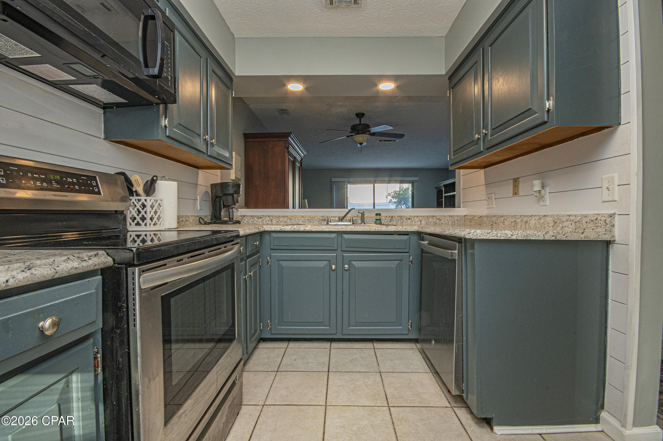 Shade Tree Condo. - Residential