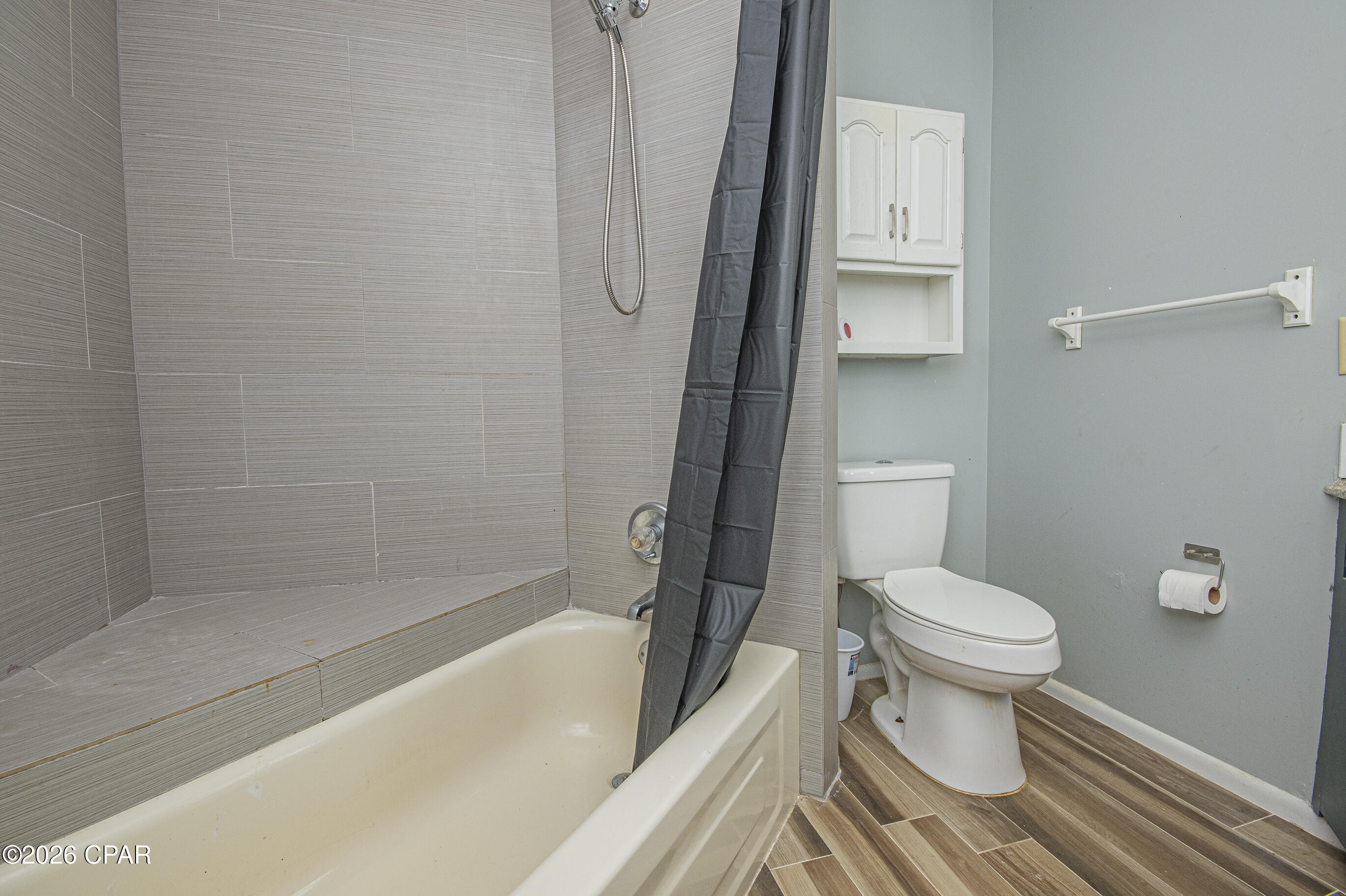 Shade Tree Condo. - Residential