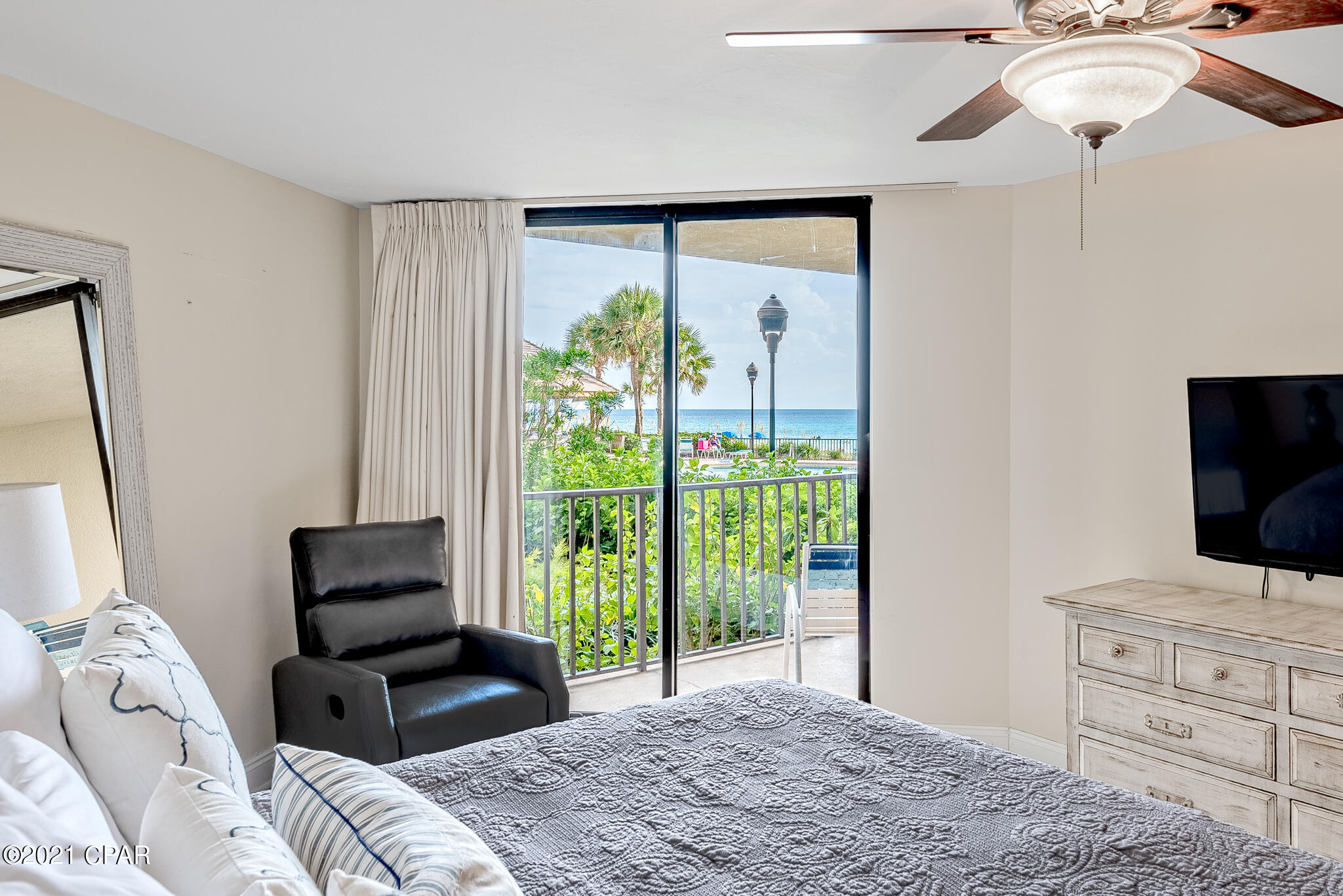 Summerhouse Condo. - Residential