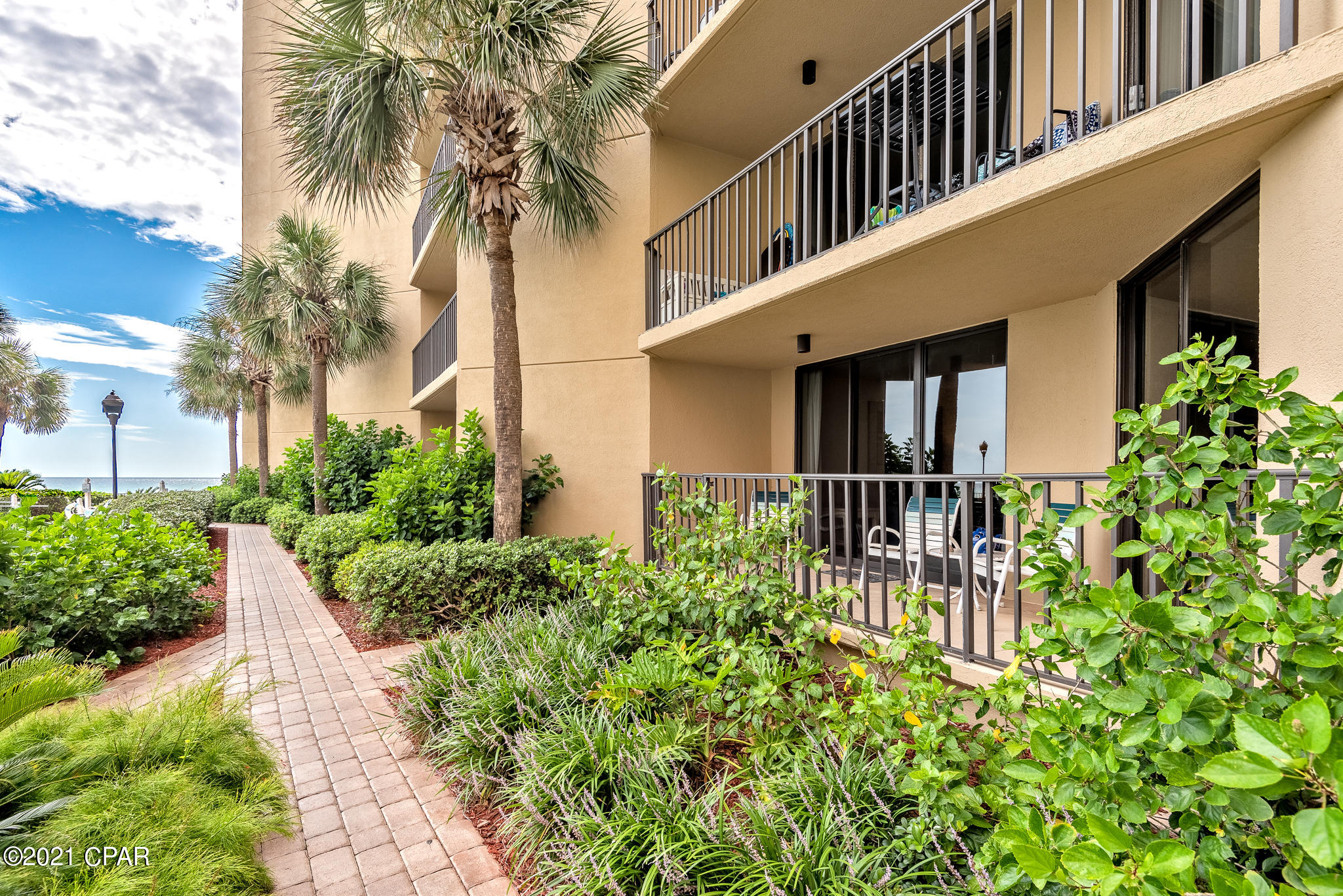 Summerhouse Condo. - Residential