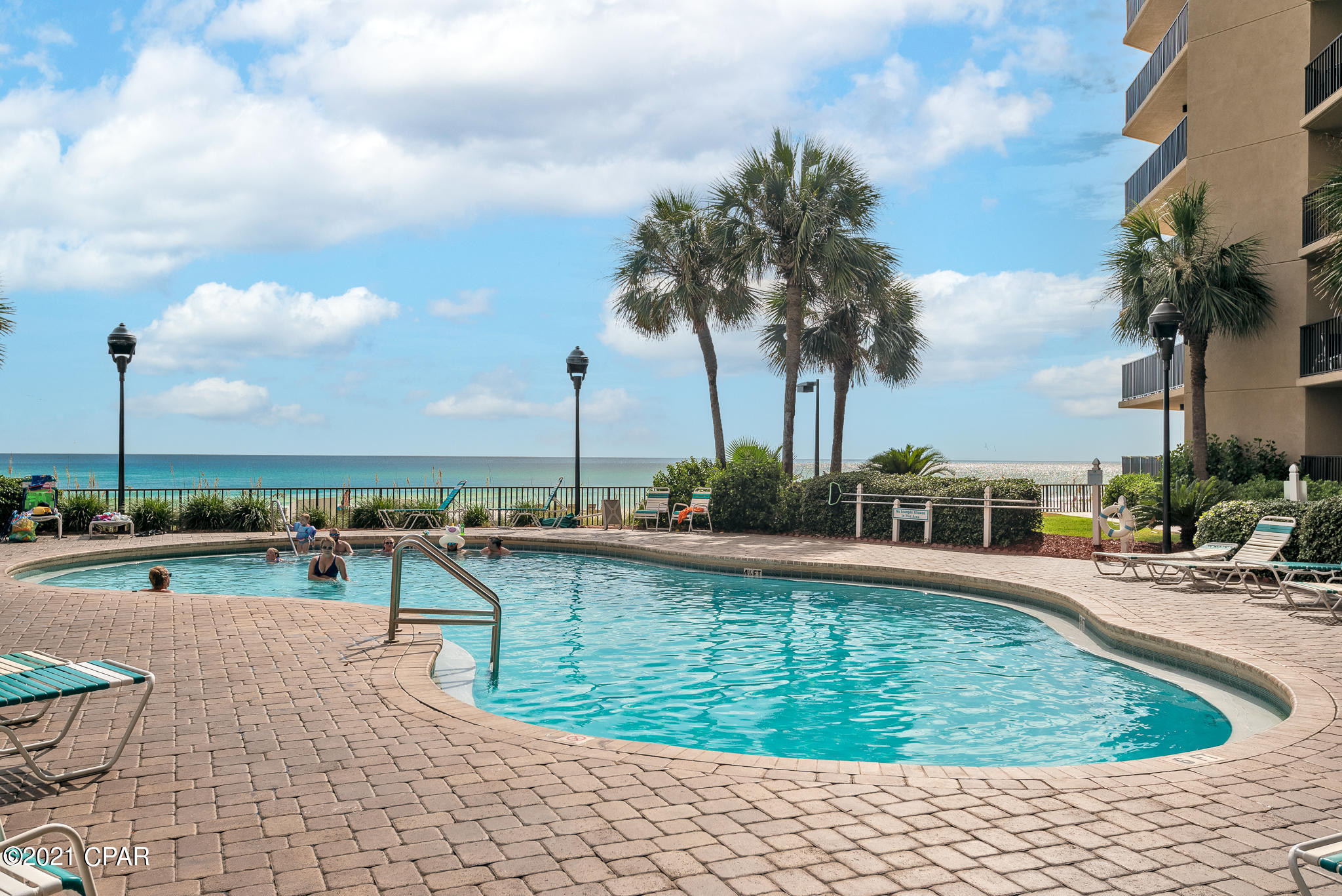 Summerhouse Condo. - Residential