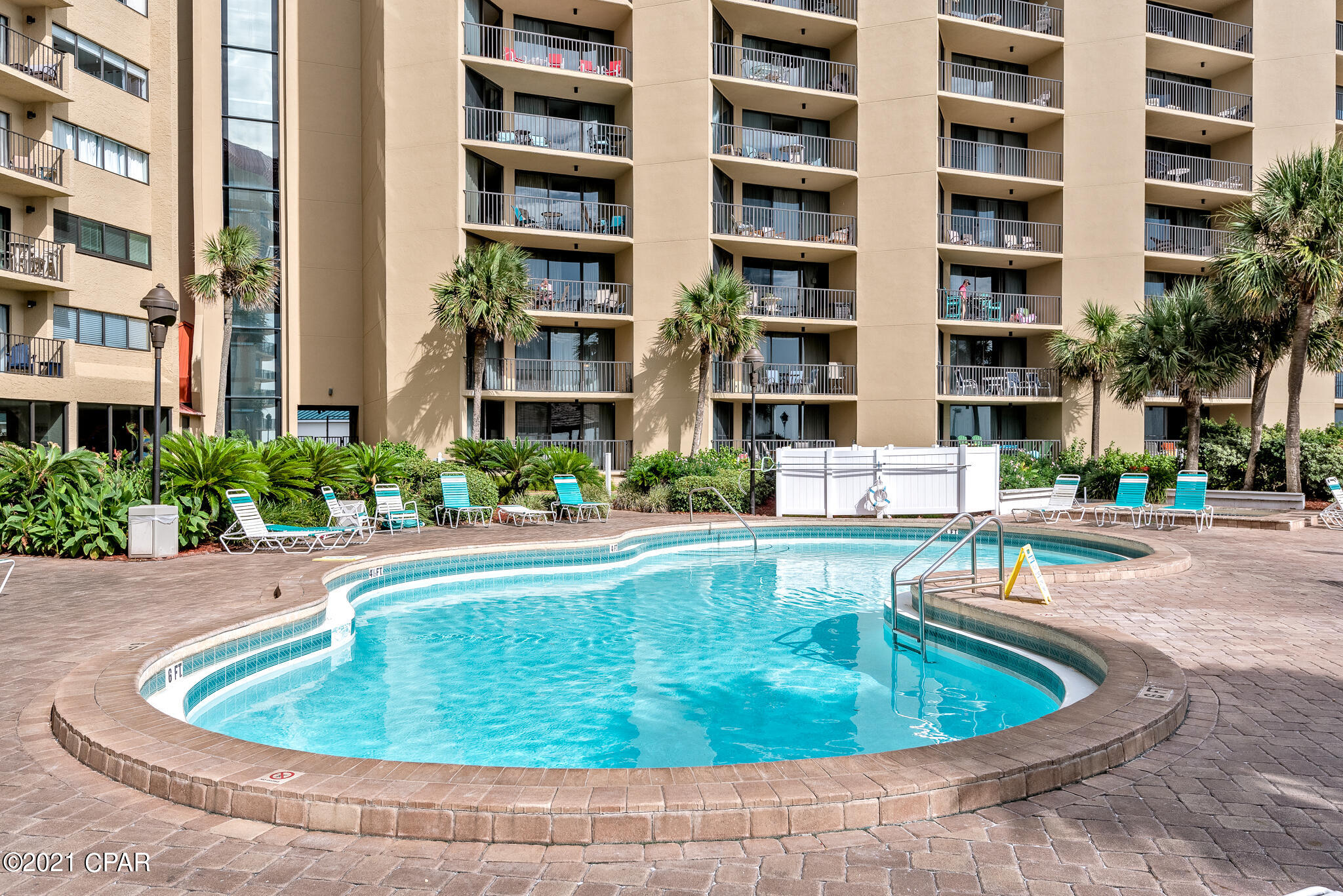 Summerhouse Condo. - Residential