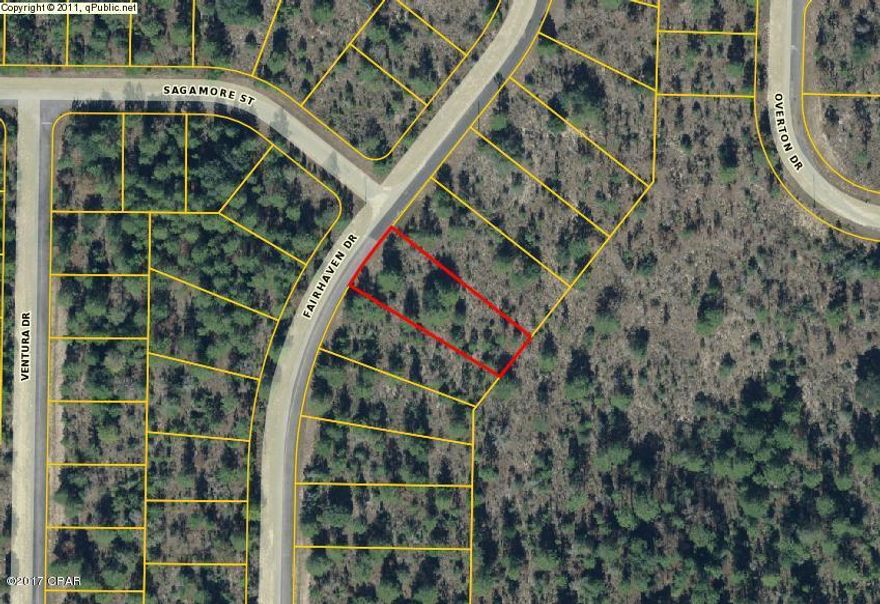 Oversized (.398 acre) building lot in the Sunny Hills community. Convenient access to HWY 77 for that easy commute to Panama City or Chipley. Sunny Hills is located 25 miles north of Panama City and 18 miles south of Chipley. The community features a popular 18 hole public Golf Course and many fine fishing and recreation lakes. Great time to invest in the future of the Florida Panhandle! Buyer to pay Title Insurance, Closing fee, and Doc Stamps on the Deed.