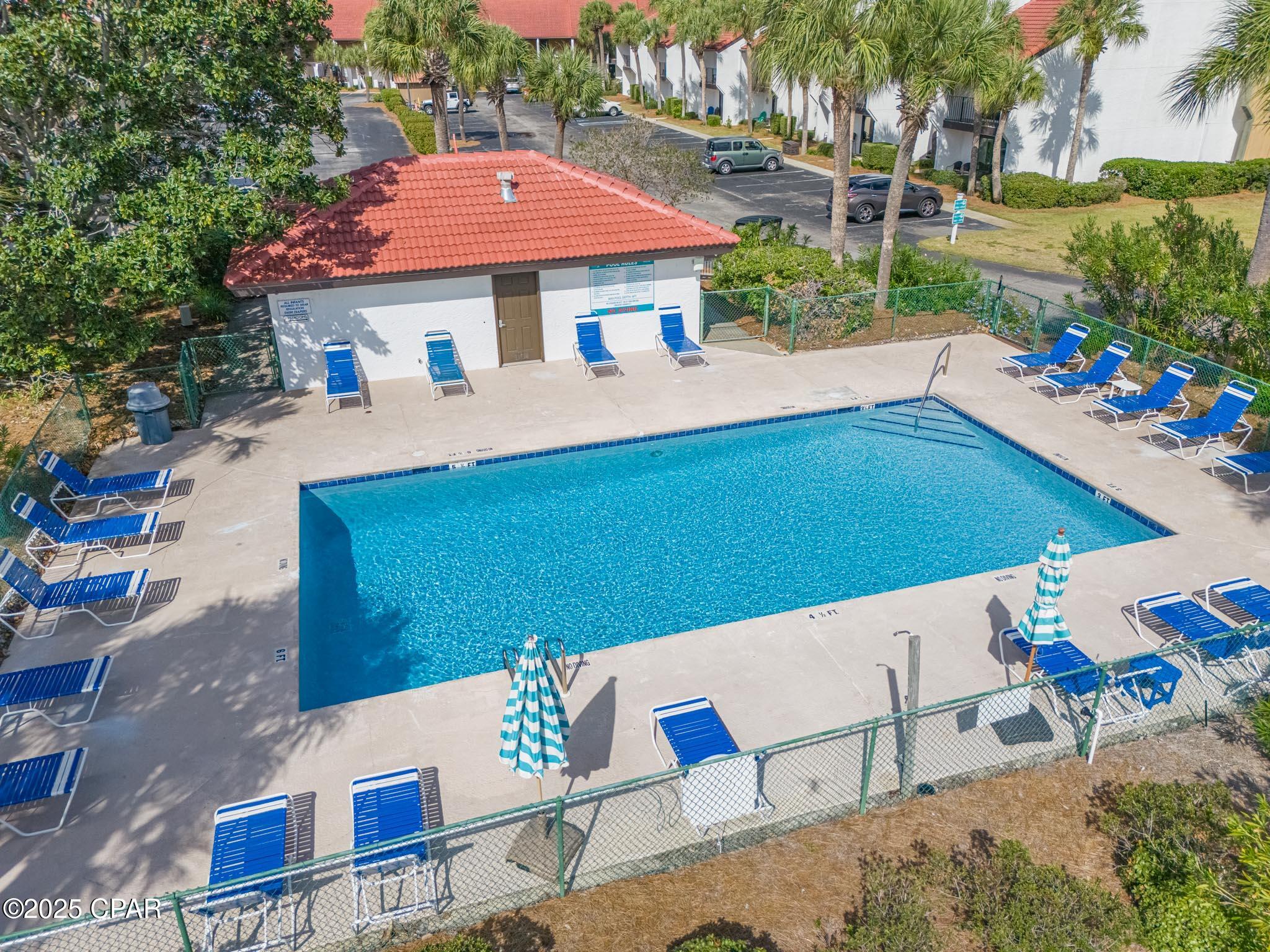 Edgewater Golf Villas 5 B - Residential