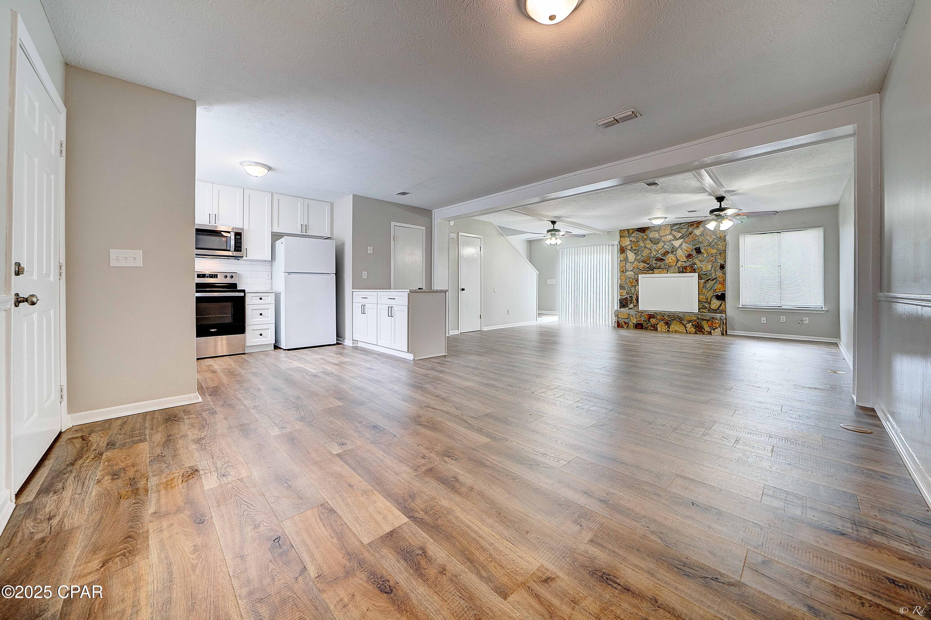 [No Recorded Subdiv] - Residential Lease