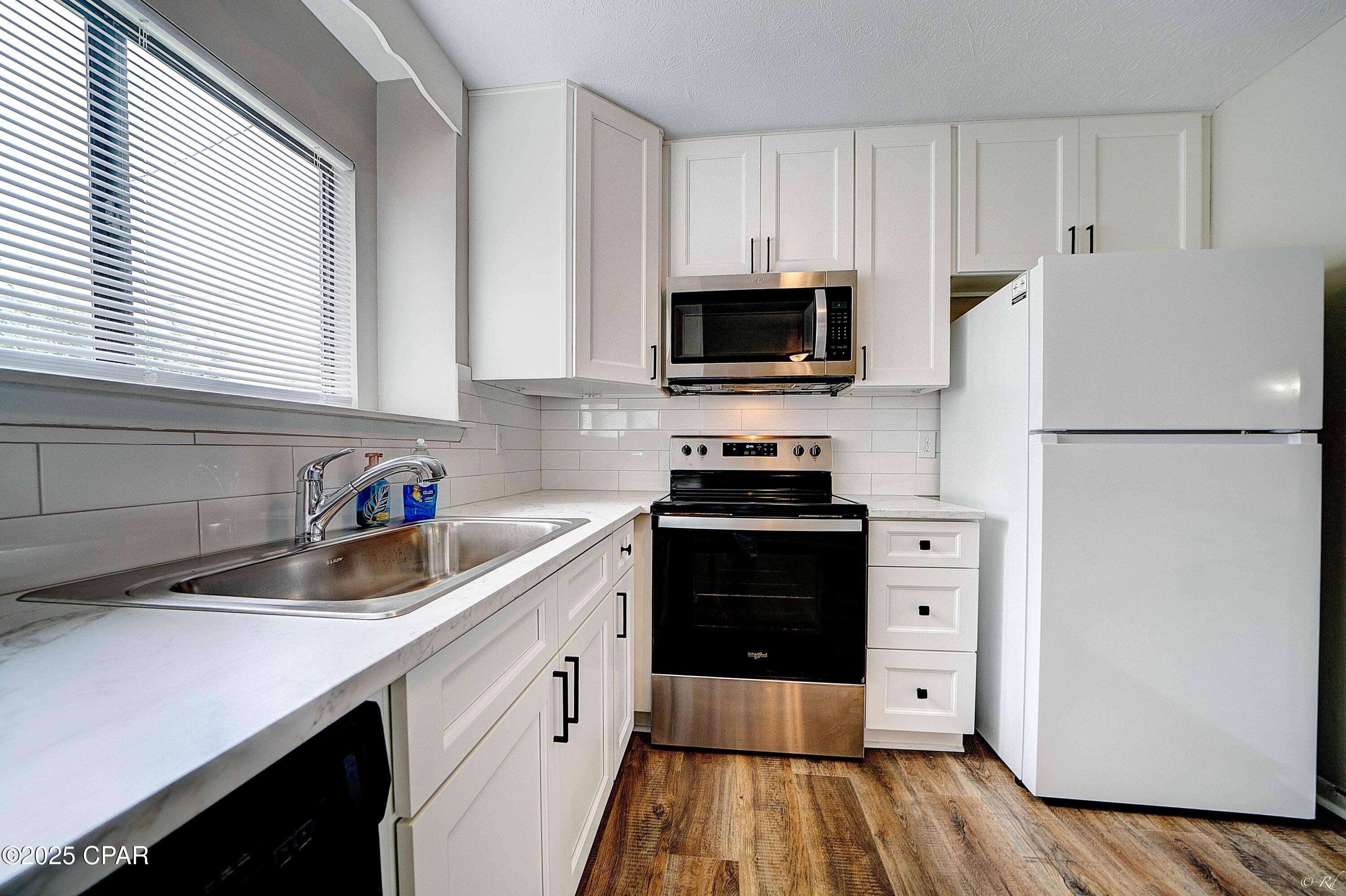 [No Recorded Subdiv] - Residential Lease