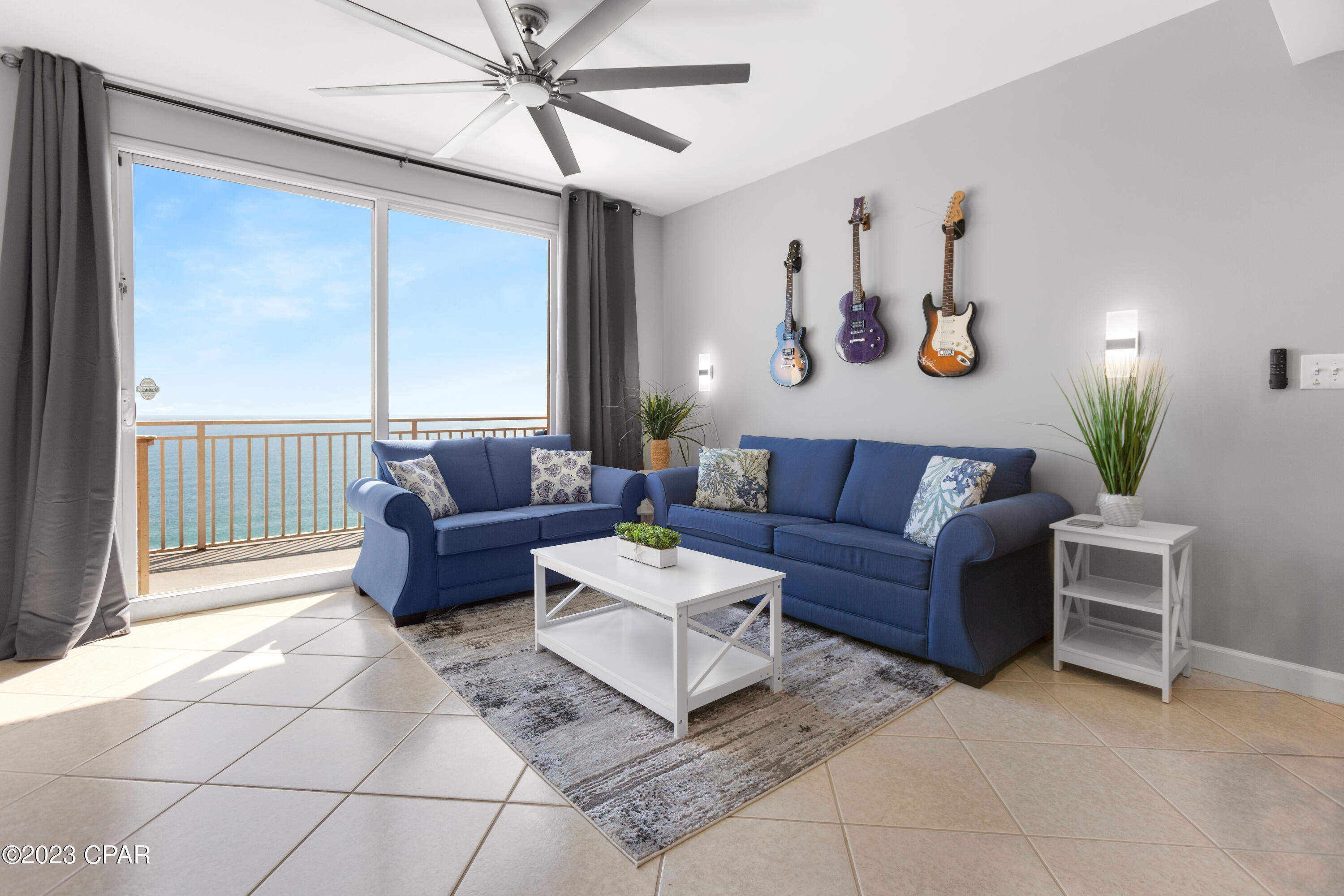 Splash Condo - Residential