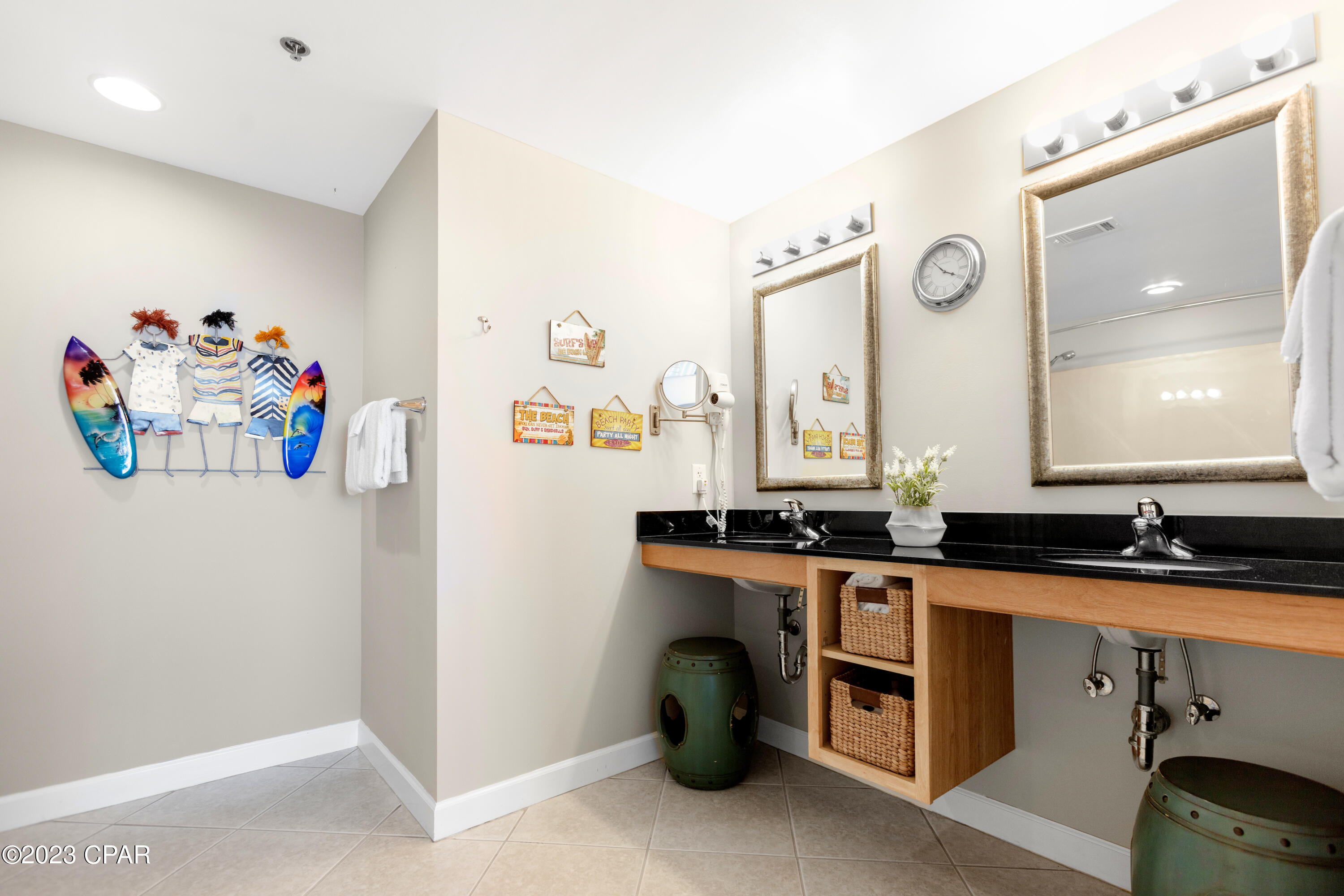 Splash Condo - Residential