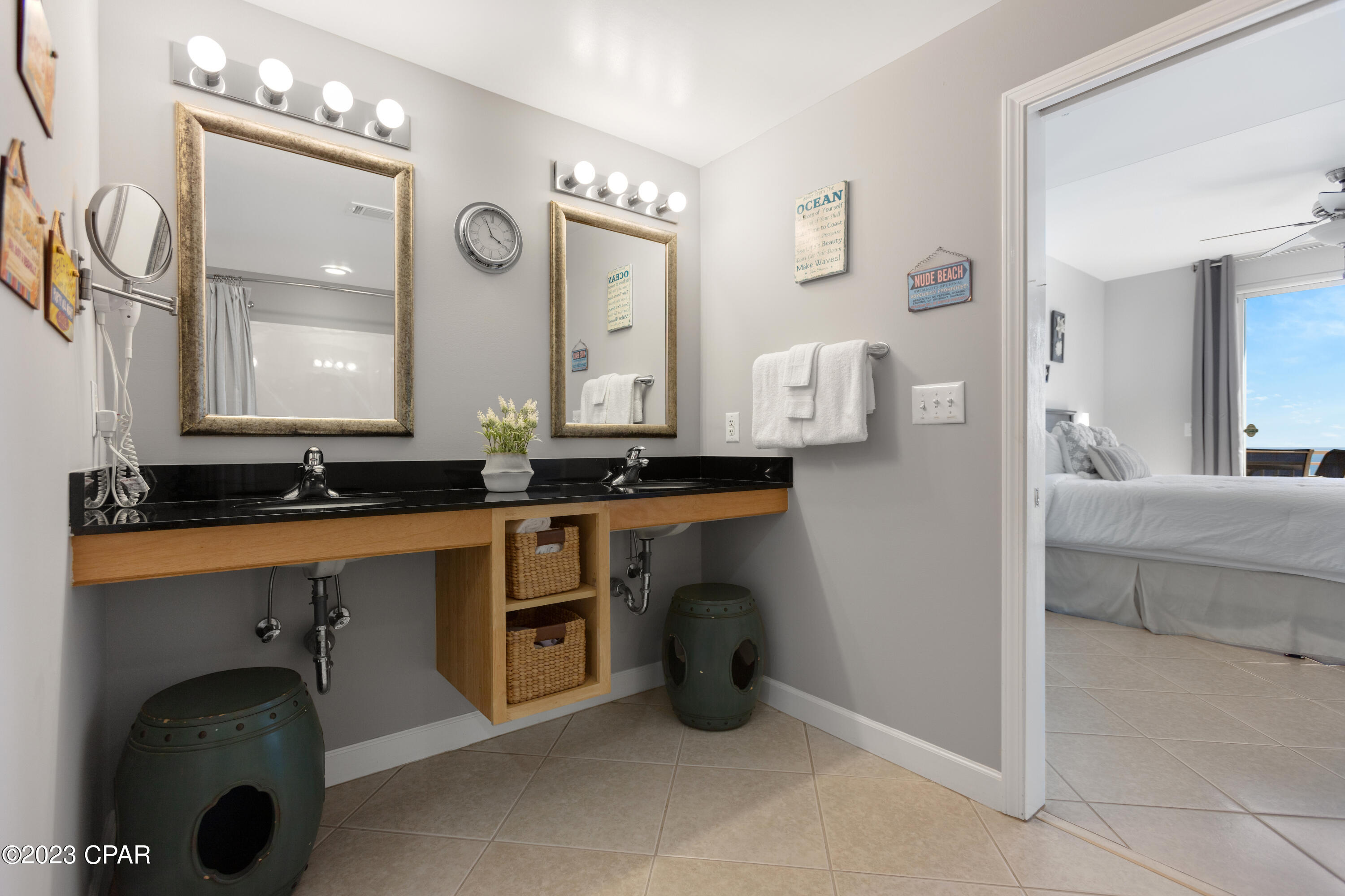 Splash Condo - Residential