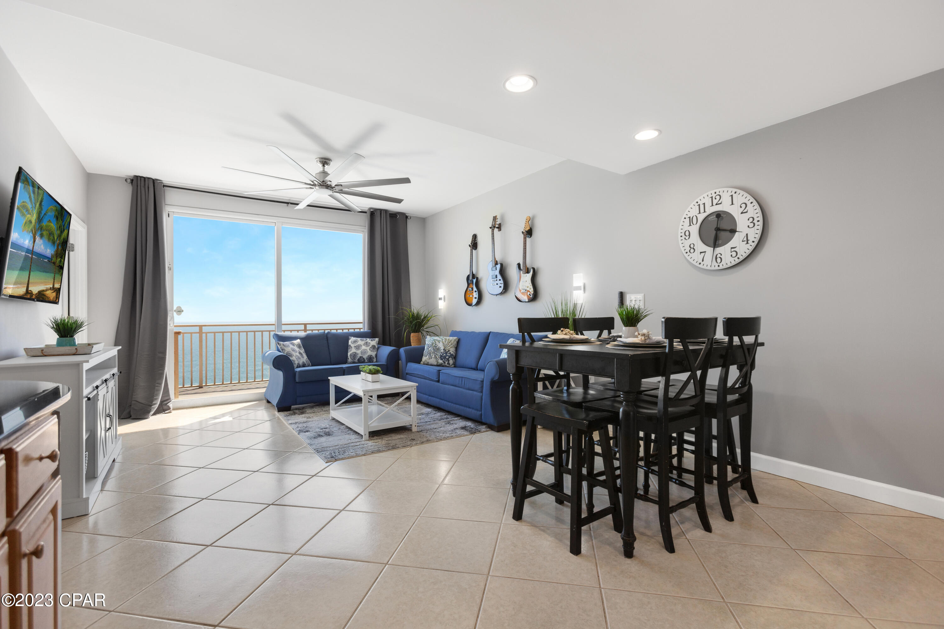 Splash Condo - Residential