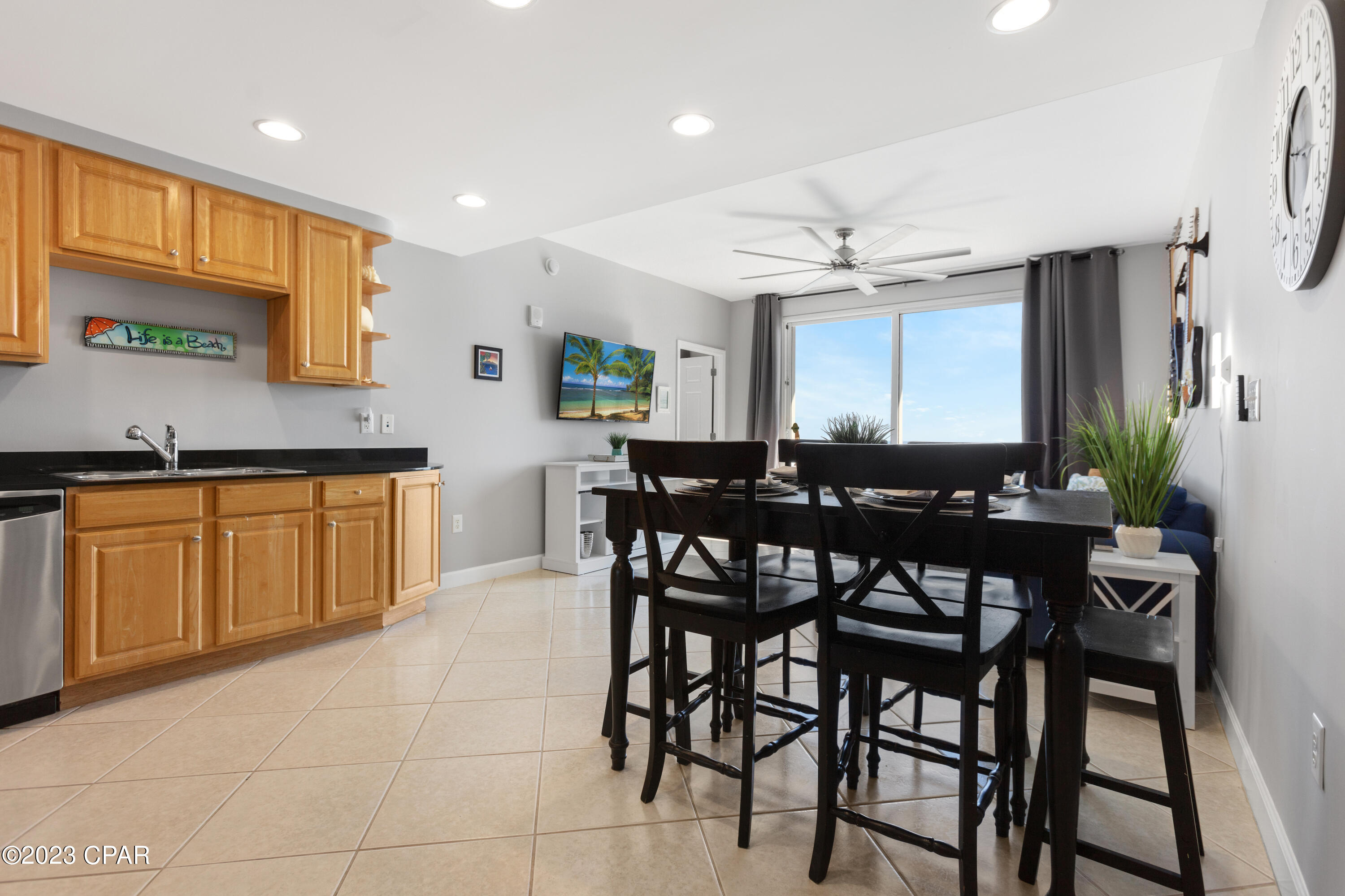 Splash Condo - Residential