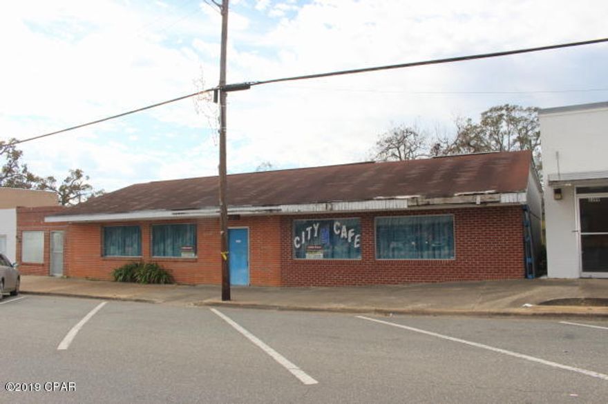 Previous use as the City Cafe in Malone.  All the equipment will convey.  Will need a roof.  Has lots of potential with a high traffic count.  Located on busy Hwy 71 and close to Hwy 2 at the traffic light in Malone.