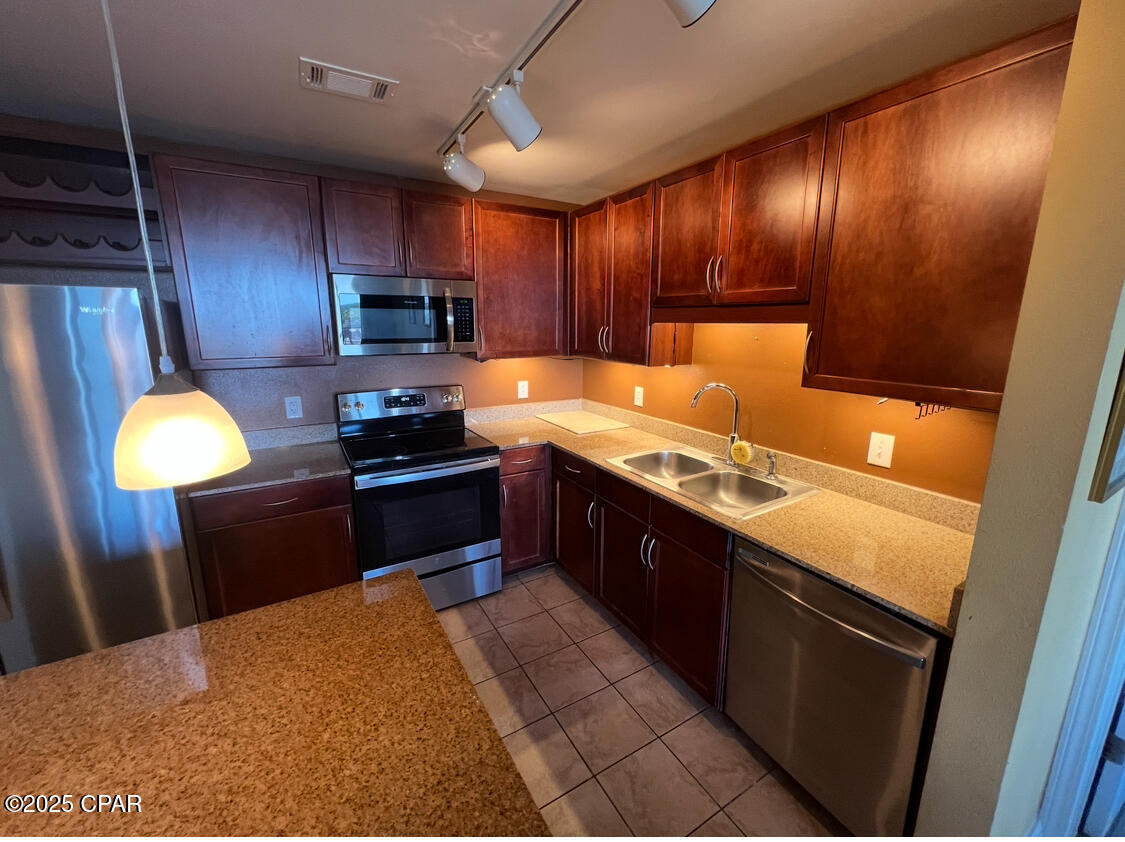 9902 S Thomas Drive 1328