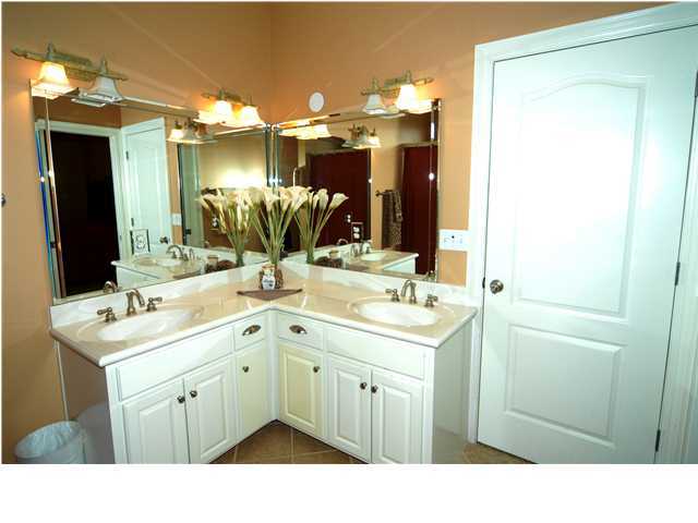 La Valencia Beach Resort - Residential