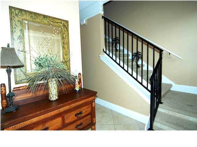 La Valencia Beach Resort - Residential