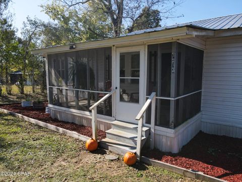 A home in Grand Ridge