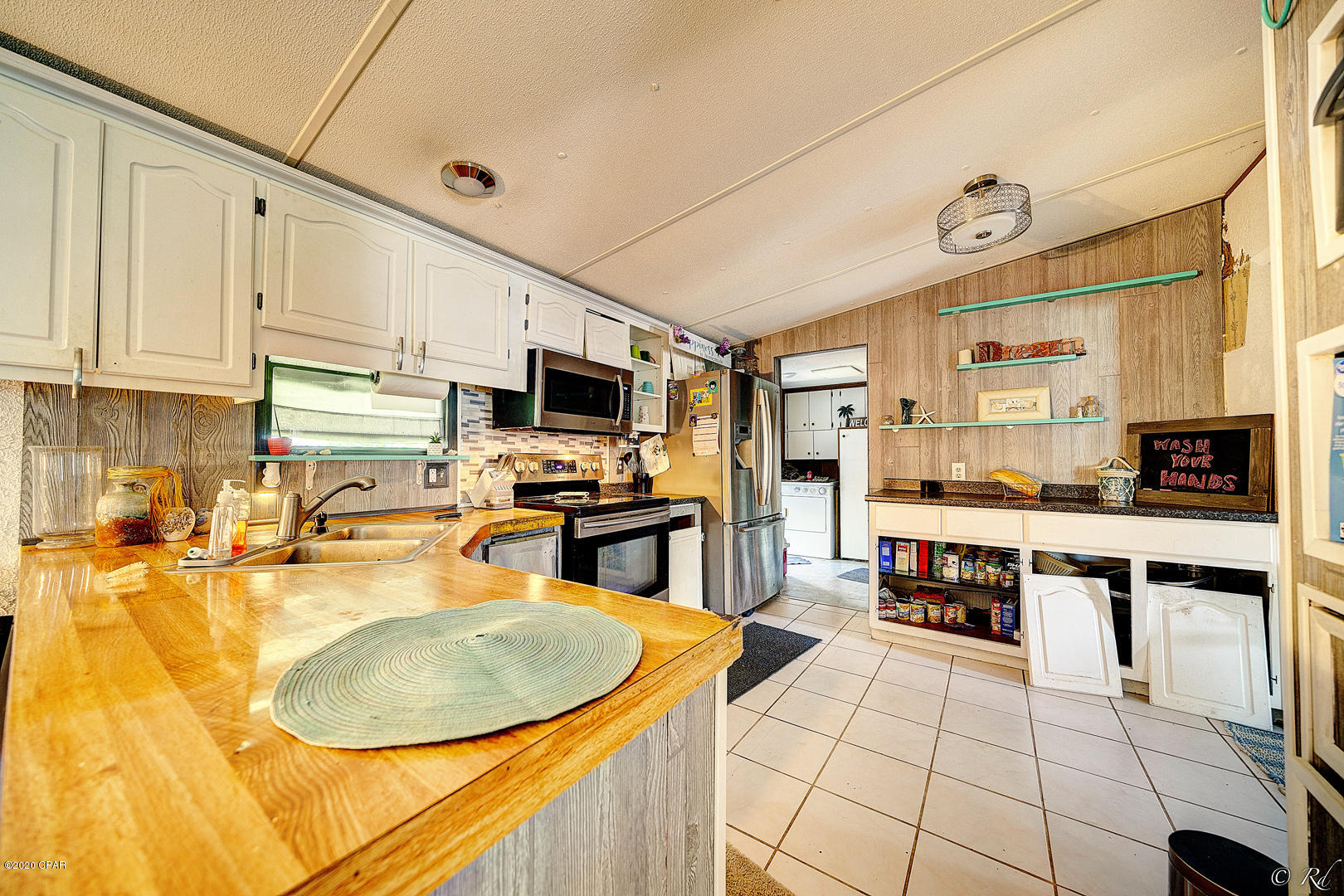 North Lagoon Oaks 7th Add - Residential