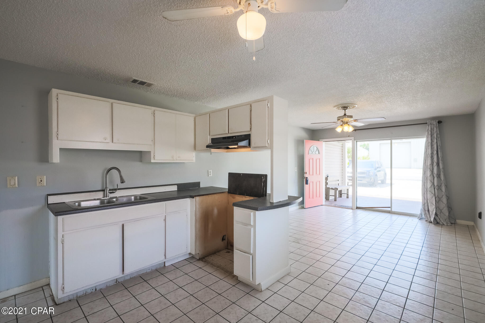 Biltmore Beach 1st Add - Residential