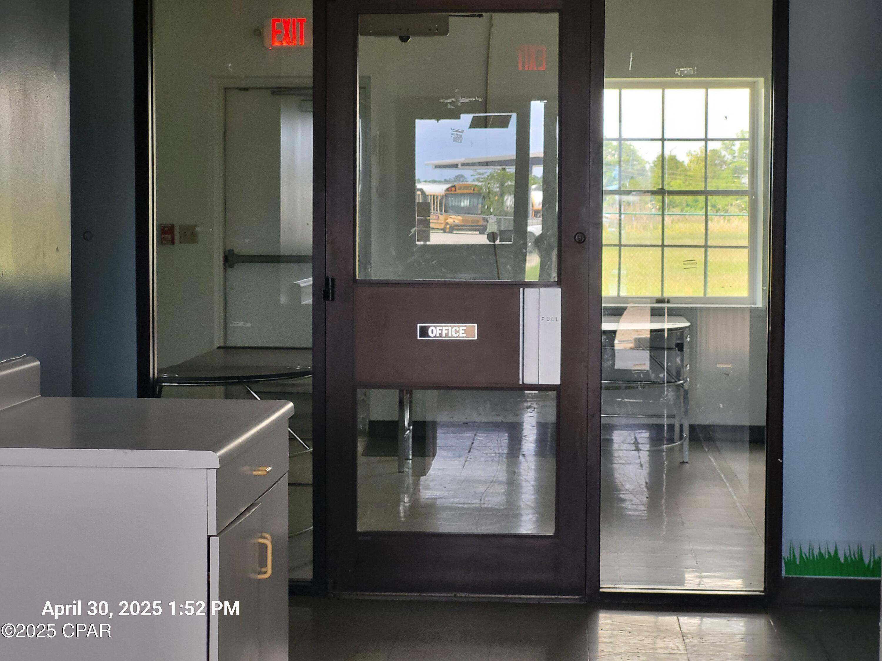 [No Recorded Subdiv] - Commercial Sale