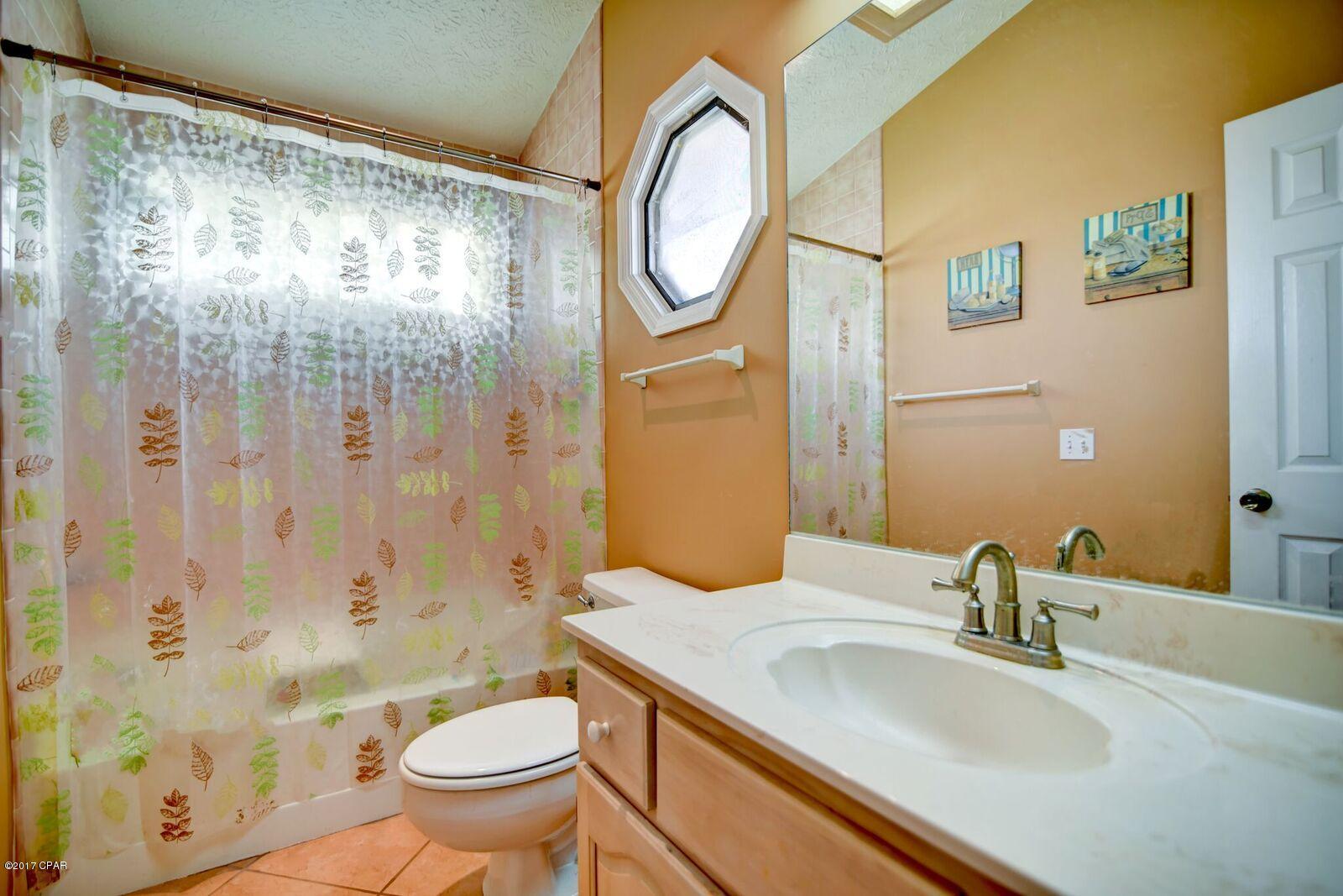 Bid-A-Wee North 1st Add - Residential