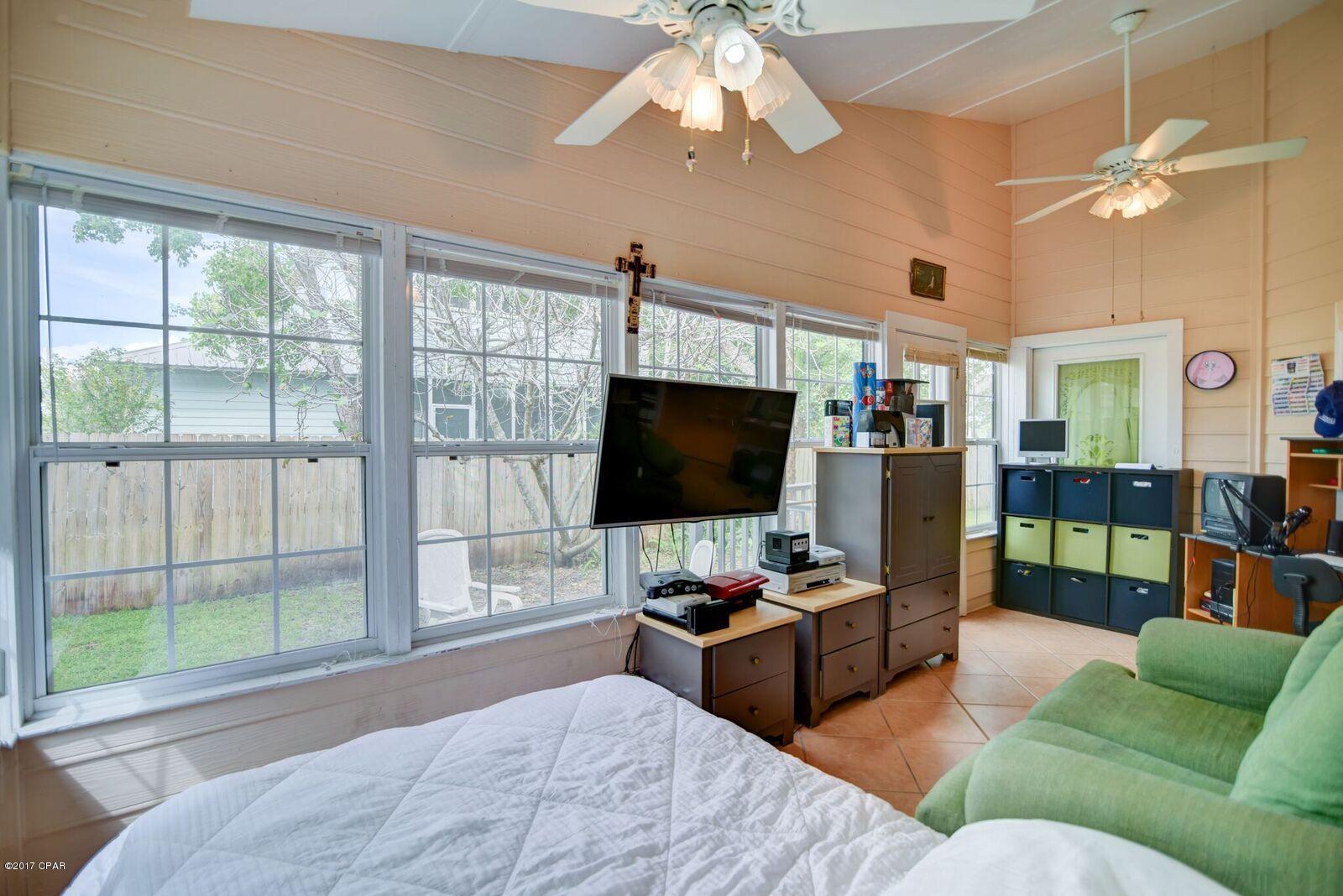 Bid-A-Wee North 1st Add - Residential