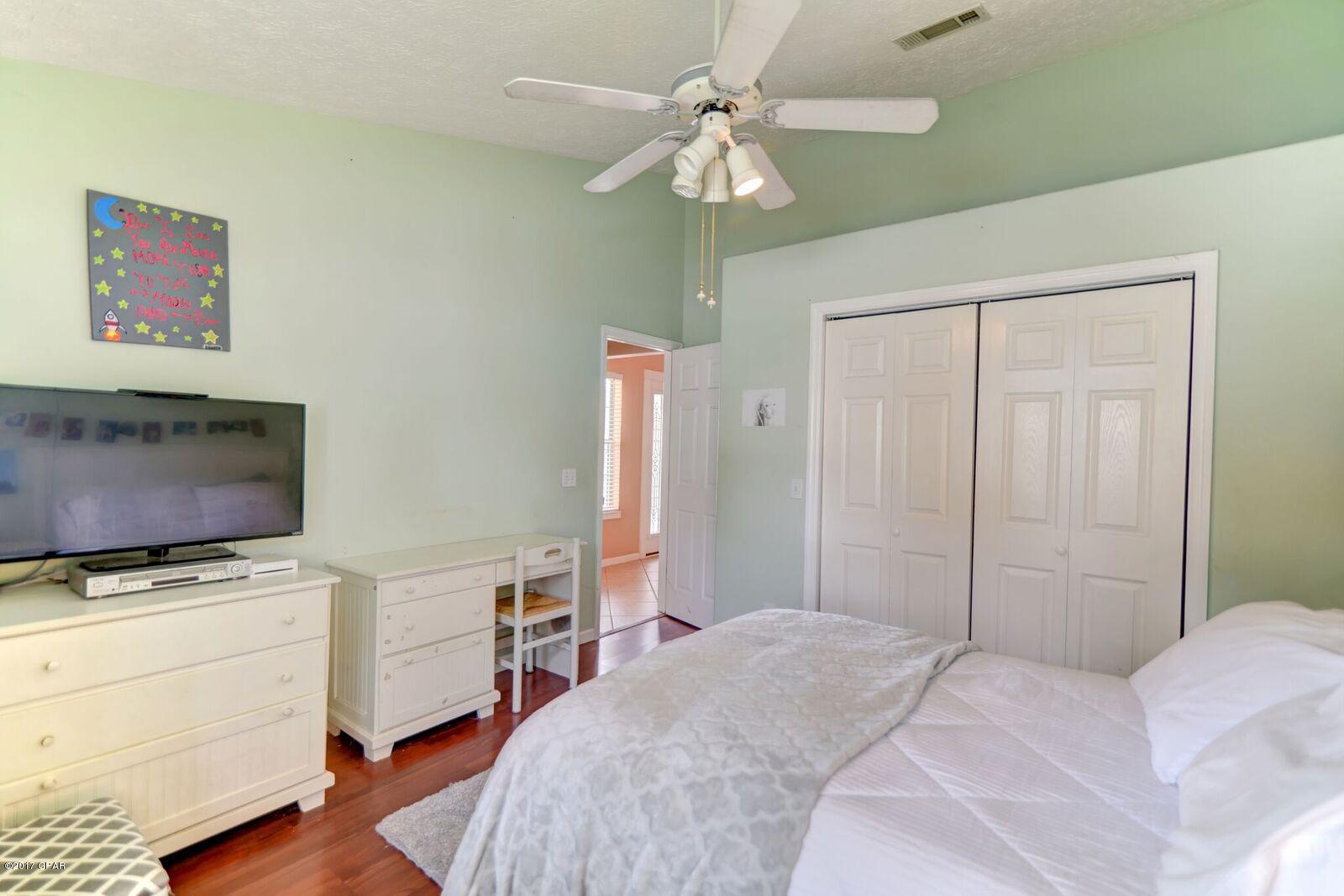 Bid-A-Wee North 1st Add - Residential