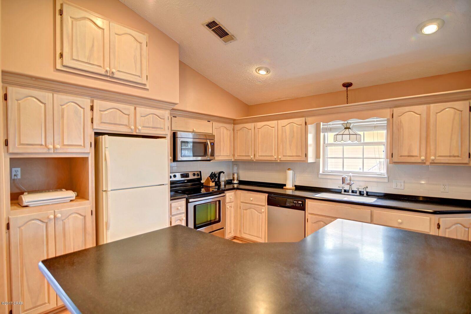 Bid-A-Wee North 1st Add - Residential