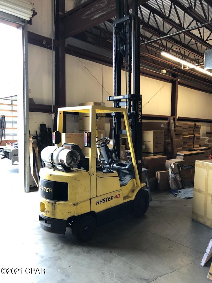 [No Recorded Subdiv] - Commercial Sale