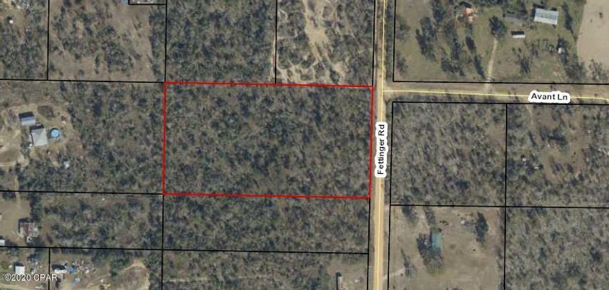 Great lot to build your home in the country. this lot may have a modular or manufactured home on it as well. No Utilities on site.