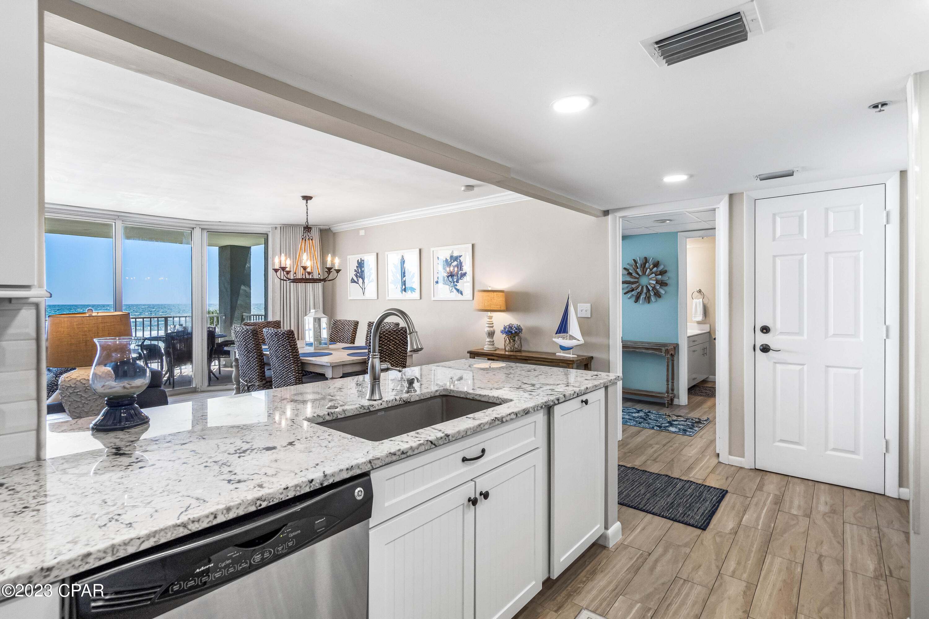 Long Beach Towers I - Residential