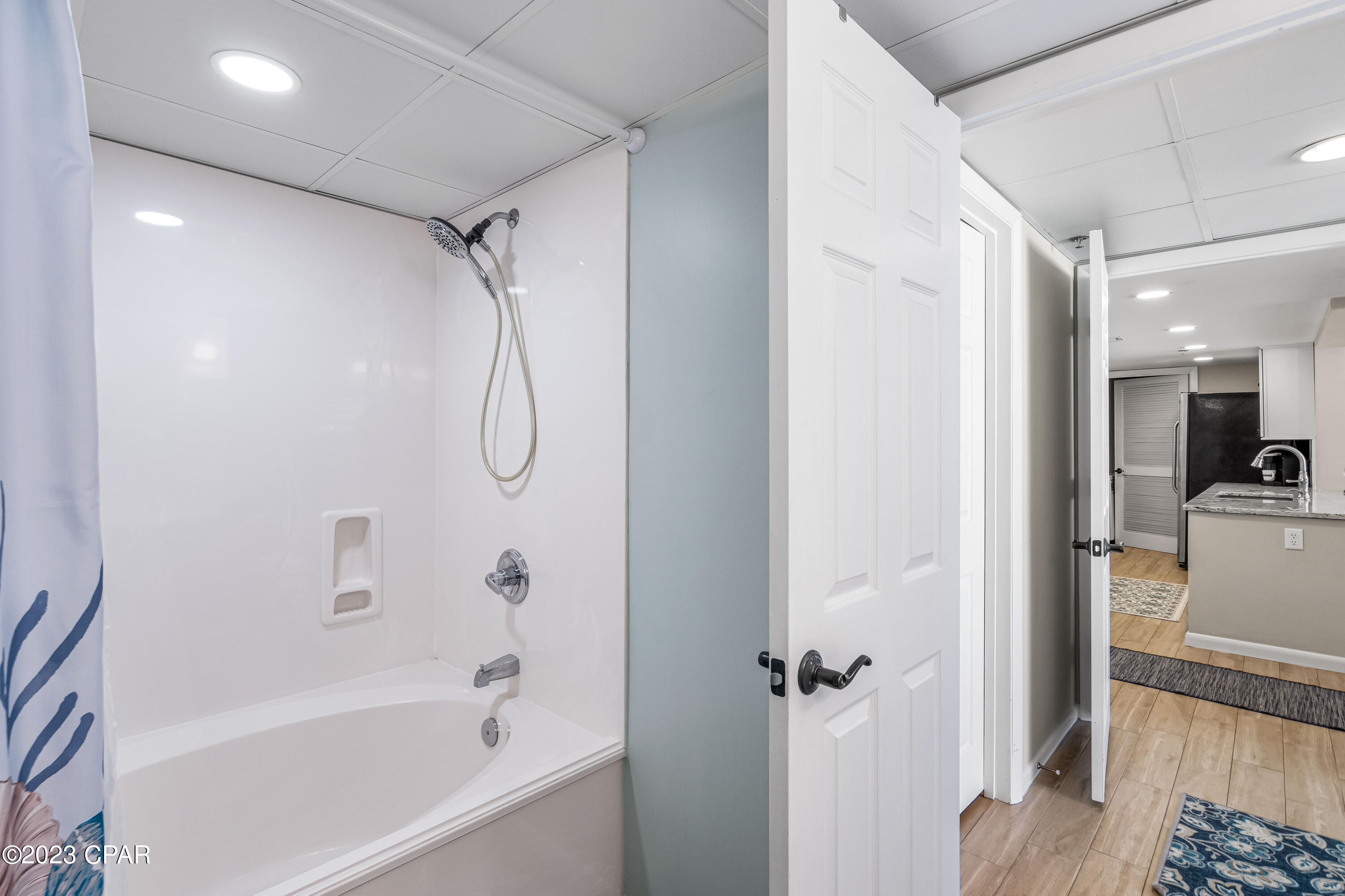 Long Beach Towers I - Residential