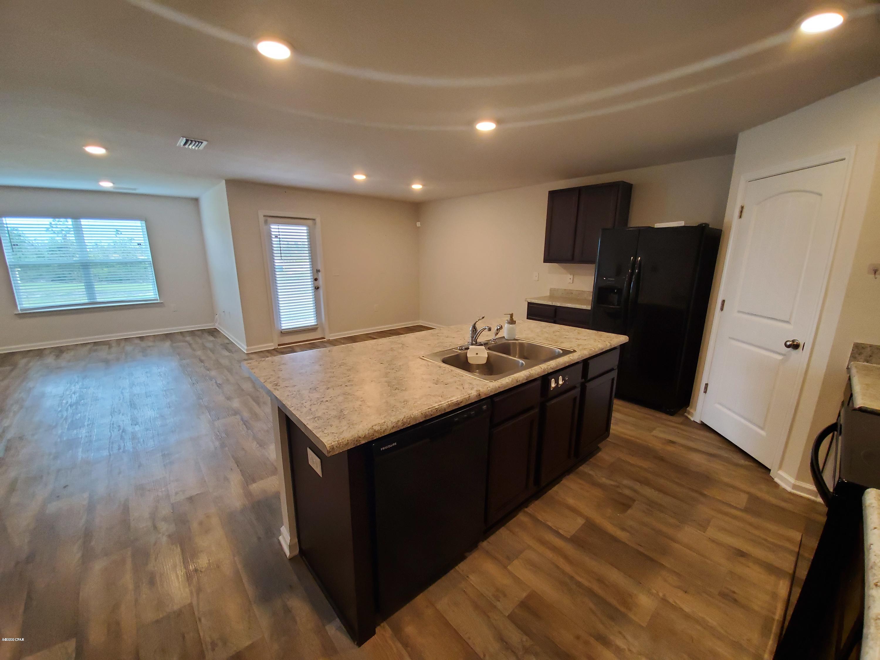 [No Recorded Subdiv] - Residential Lease