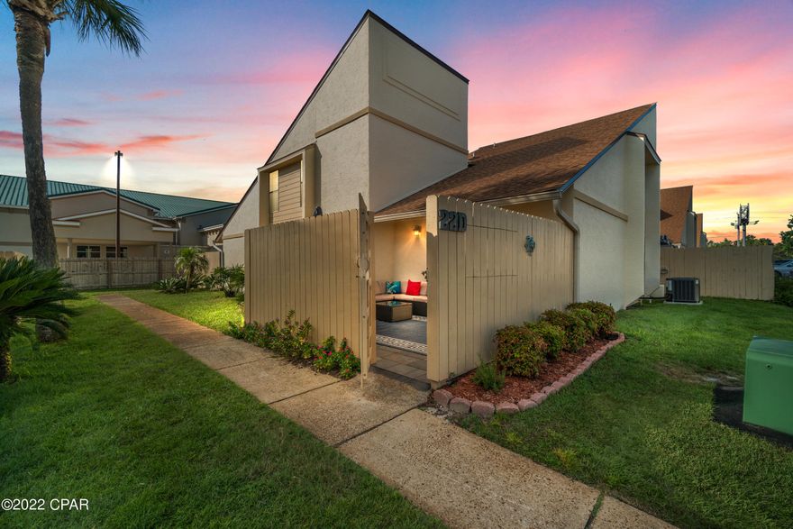 CURRENTLY UNDER CONTRACT, SELLER WILL CONSIDER BACKUP OFFERS



Welcome to this beautifully decorated townhouse located at Horizon South! Easy to get to the beach, Sea Breeze Retreat is across Front Beach Road near Coconuts Restaurant. This luxury townhome was completely remodeled with all new furniture and decor in 2021. 



This luxury townhouse comfortably can be used as a vacation rental sleeping 6.  No elevators necessary here & you'll have the ability to park right at your door!  Check out the privately fenced porch area!