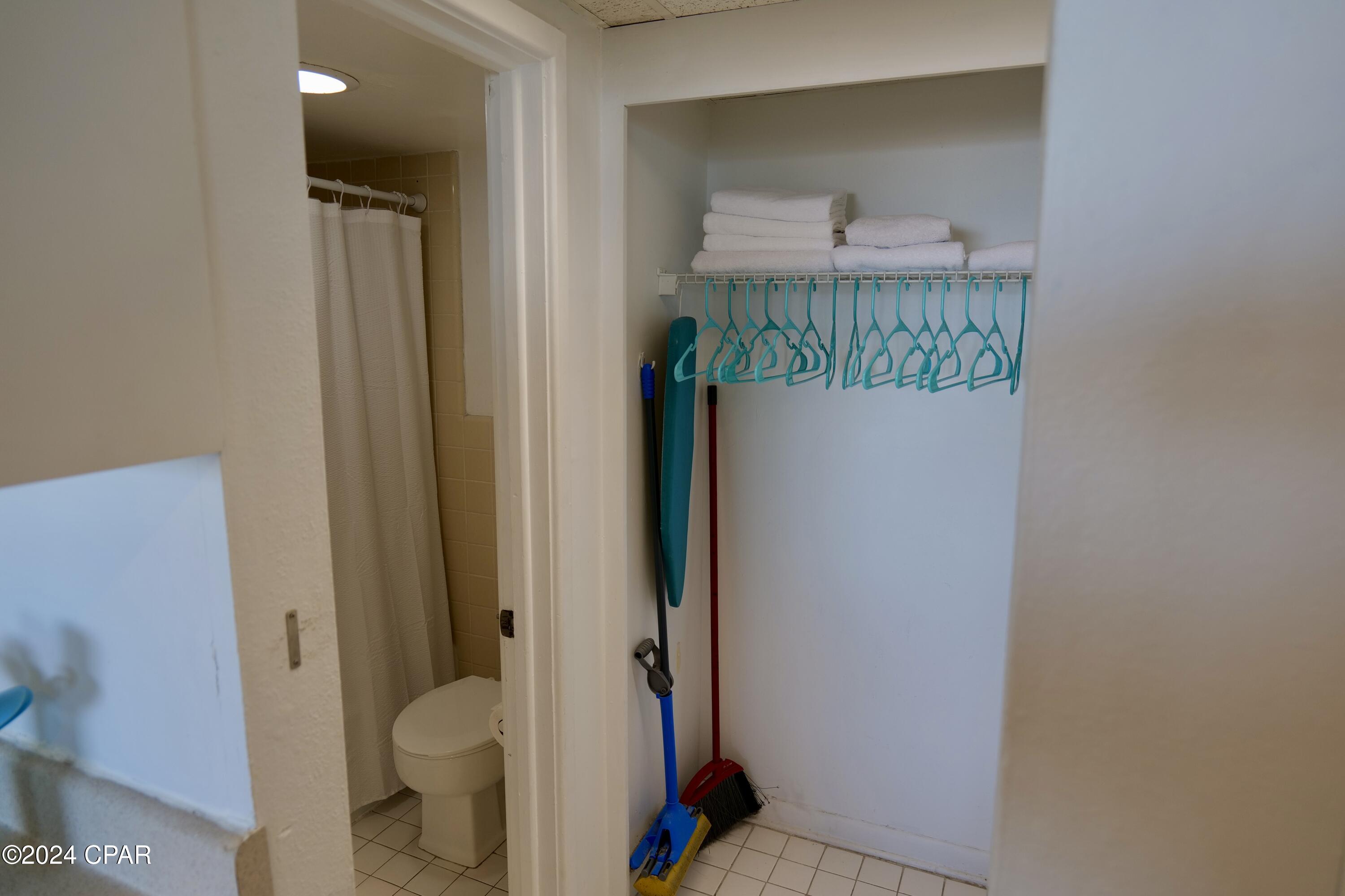 Fontainebleau Terrace - Residential