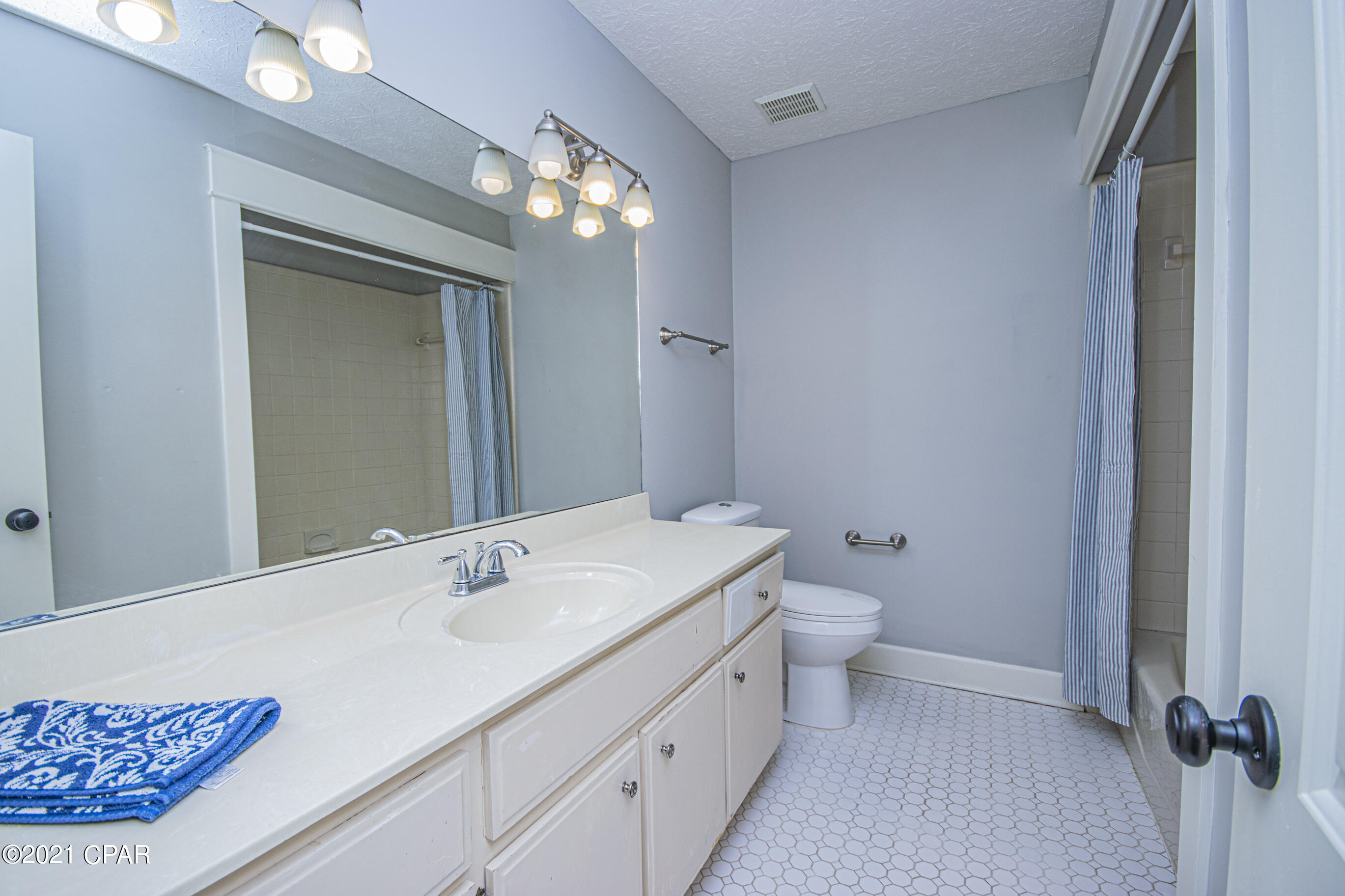 Kings Point Unit 5 - Residential