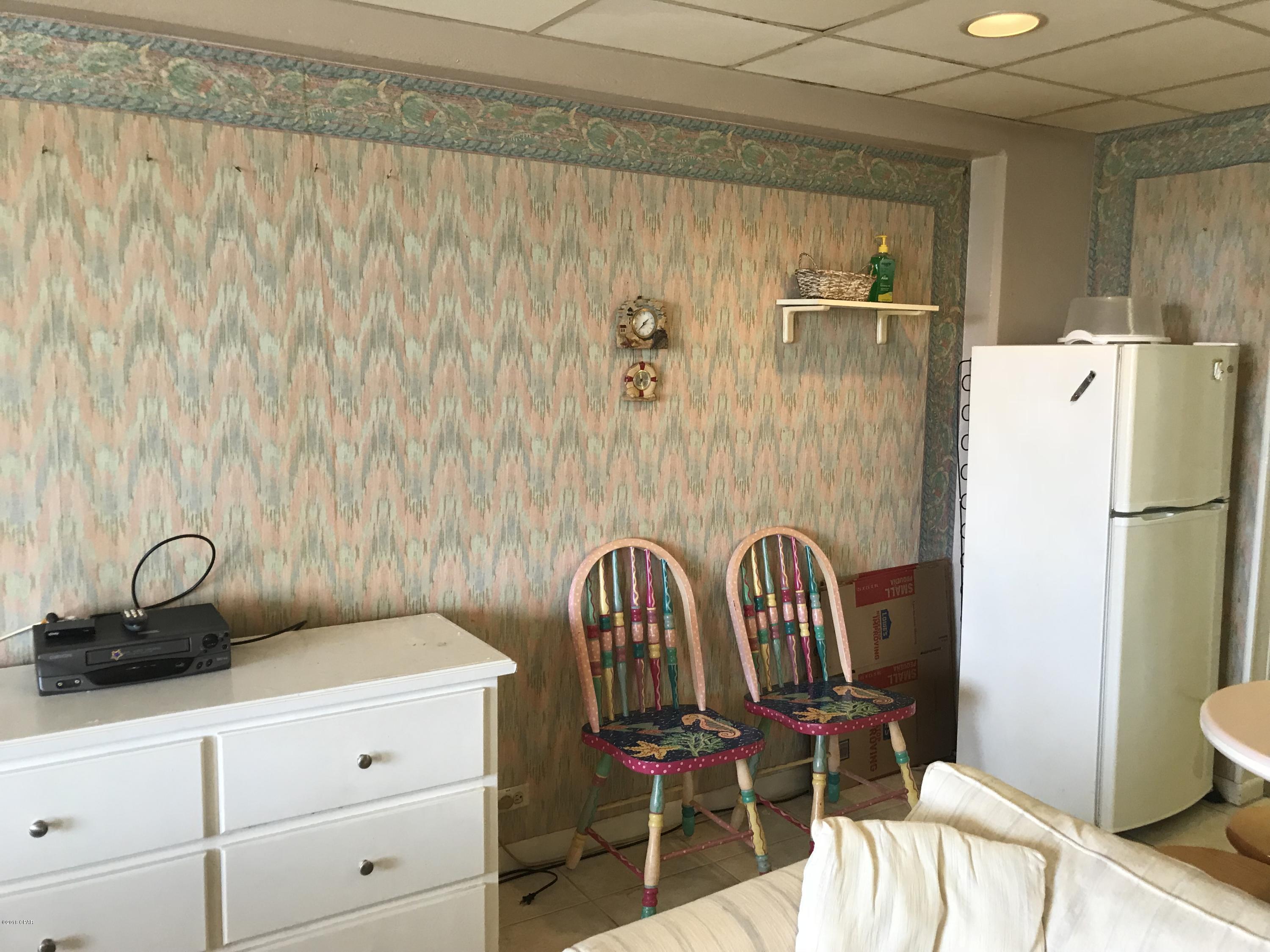 Fontainebleau Terrace - Residential