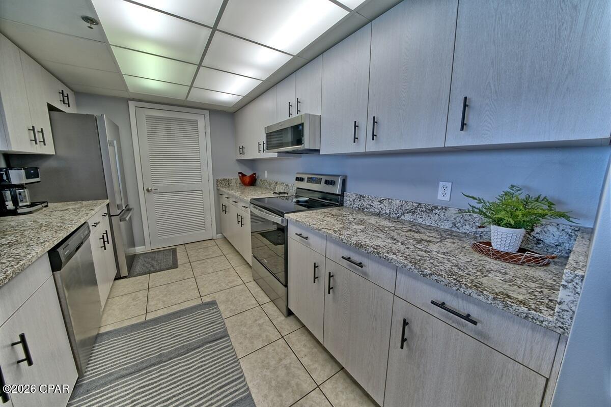 Long Beach Towers III - Residential