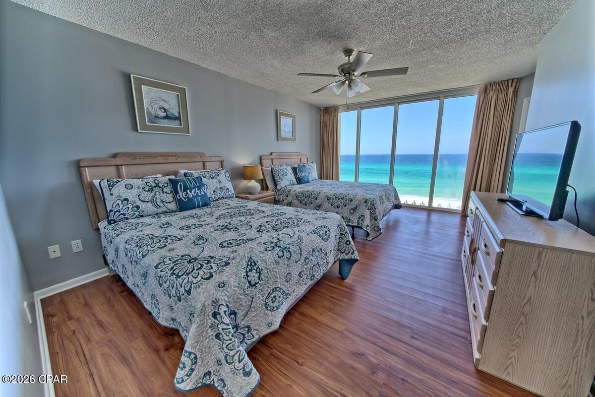 Long Beach Towers III - Residential