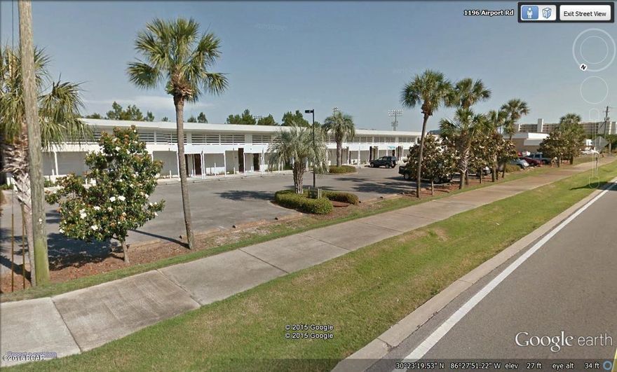 Well maintained professional center in a great location for your business just a block north of Hwy 98 in Destin, FL. This suite consist of 3 offices and a restroom. Lease rate includes condo association fees. Tenant responsible for single metered utilities.