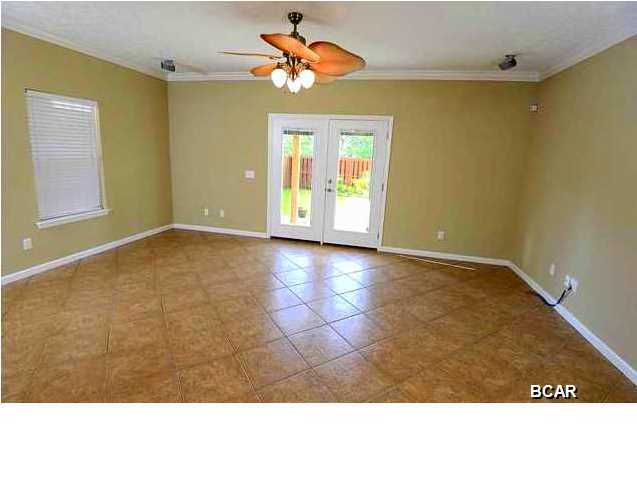 North Lagoon Oaks 7th Add - Residential Lease