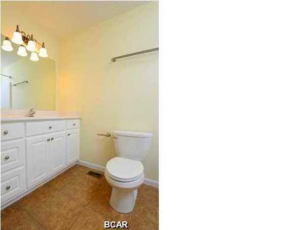 North Lagoon Oaks 7th Add - Residential Lease