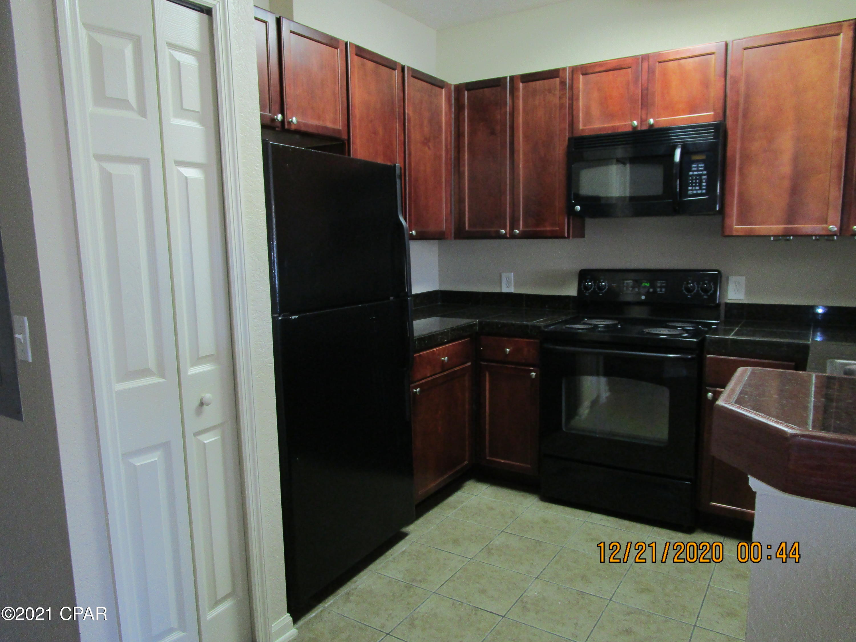 [No Recorded Subdiv] - Residential Lease