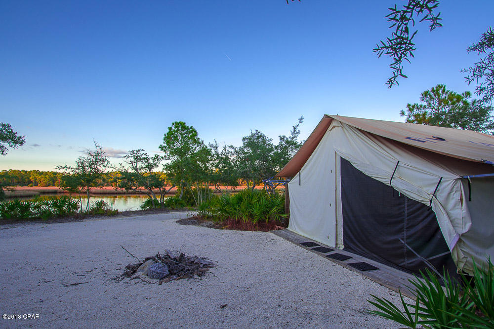 Rivercamps On Crooked Creek - Land
