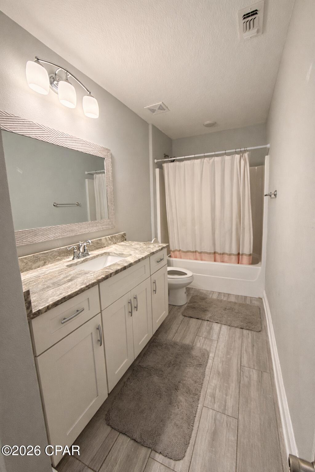 Holly By The Sea - Residential