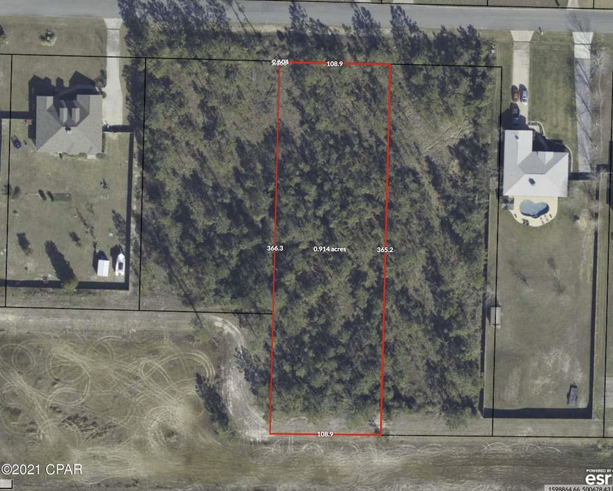 Get ready to build!!  Come build your dream home on this gorgeous one acre lot in a quiet countryside subdivision. It is just a short drive from the world's most beautiful beaches, spring fed lakes, shopping and an international airport. Perfect location! There is enough space to construct your dream home. And Don't forget about that designer pool you've always dreamed of. Why not add an outdoor kitchen? Plant a year round garden. There's plenty of space here to create the lifestyle you've been waiting for! Come and view it today!!