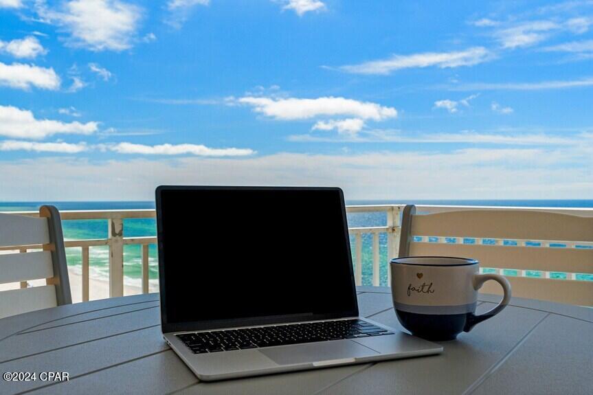 Splash Condo - Residential