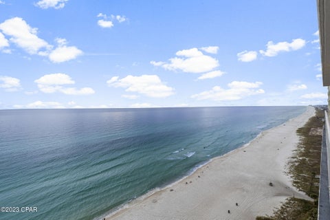 Featured picture for the property 748831