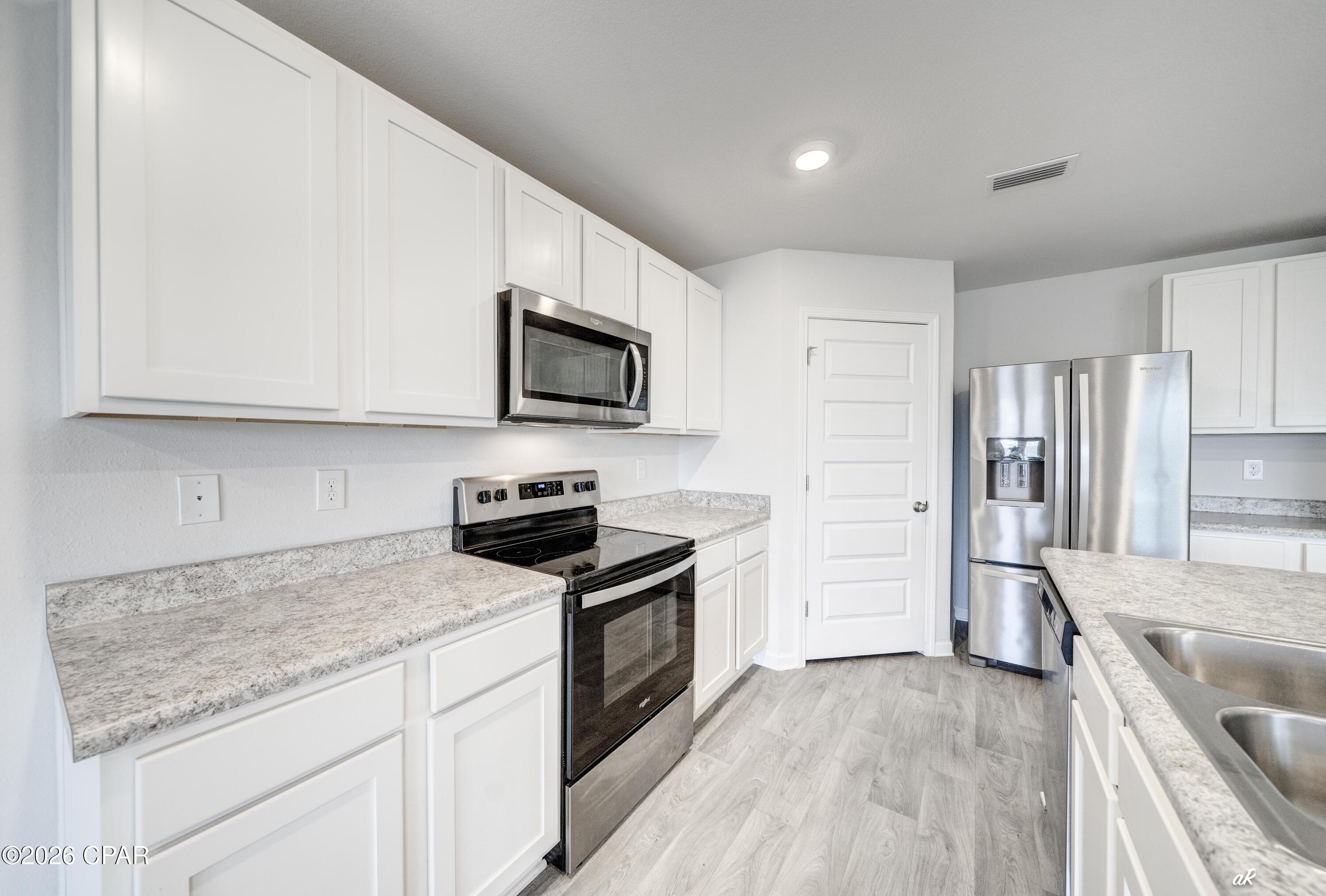 [No Recorded Subdiv] - Residential Lease